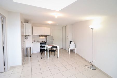 Appartement T1bis meublé - Av Albert thomas - Photo 4