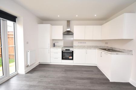 1 bedroom in a house share to rent - Photo 3