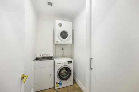 Amazing Central Location! - Photo 2