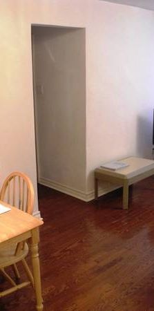 Lovely furnished 1-bedroom apartment, parking - Photo 1