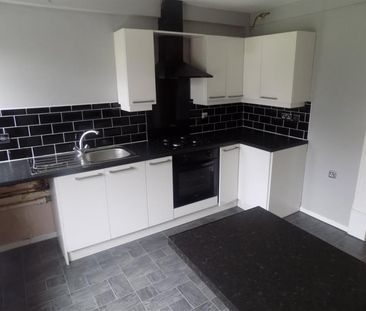 3 bedroom House To Let - Photo 4