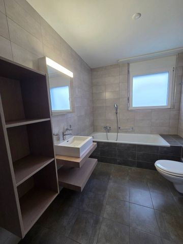 4.5 Zimmer, 107 m², 2. Stock - Foto 2