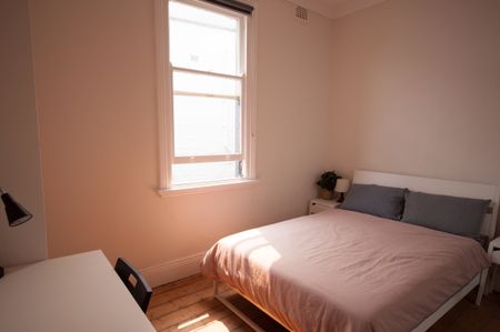 Petersham - Photo 3