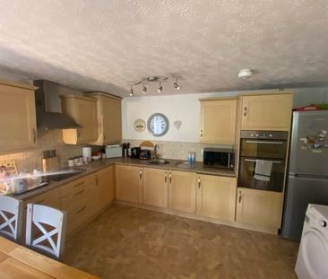 Plymyard Court, Bromborough - Photo 3