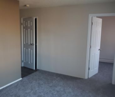 Pet Friendly 1 Bedroom Apartment on the 3rd Floor - Photo 5