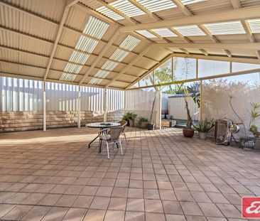 VILLA LIVING - GREAT LOCATION - Photo 5