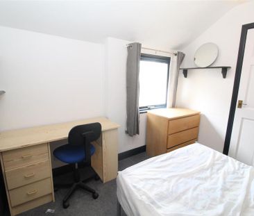 6 bedroom private hall to rent - Photo 2