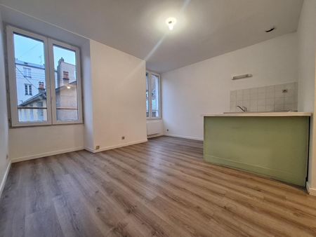Location Appartement 1 pièce 17m² NANTES 44000 - Photo 2