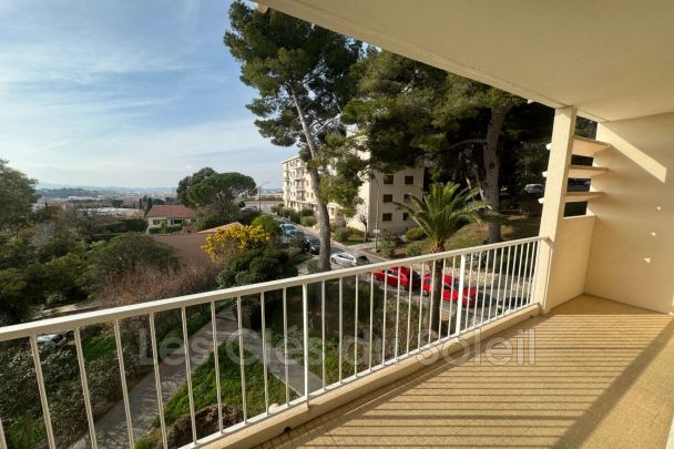 Location appartement 4 pièces 68 m² Toulon - Photo 1