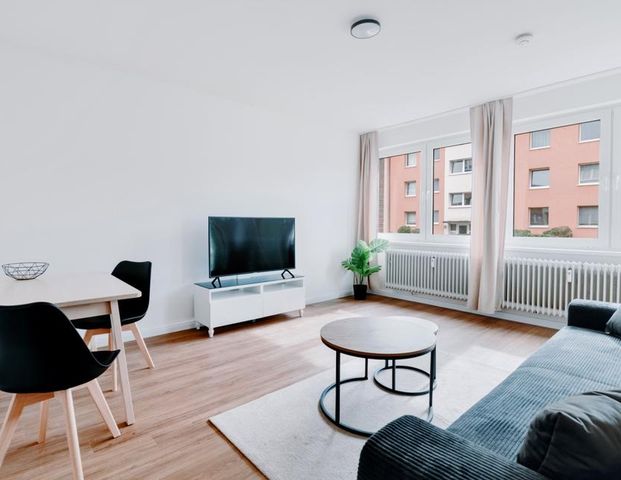 Komfortable Wohnung mit Top Anbindung nach Hamburg - Photo 1