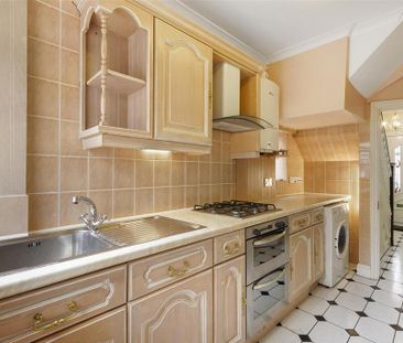 4 bedroom semi-detached house to rent - Photo 5