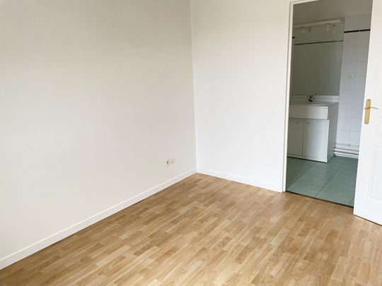 Location Appartement 2 pièces 41m² LA MADELEINE 59110 - Photo 1