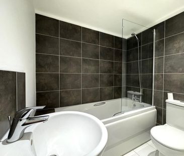 2 bedroom apartment to rent - Photo 6