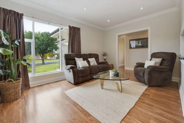 Stylish Family Home in Prime Rostrevor - Photo 1