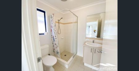 FAMILY HOME WITH EASY CARE LIVING - Photo 4