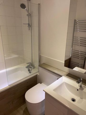 2 Bed Flat, Brompton Park Crescent, SW6 - Photo 4