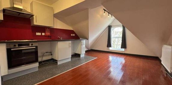 Railway Street, Gillingham, Gillingham, ME7 - Photo 2