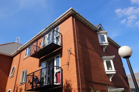 2 bedroom apartment to rent - Photo 3