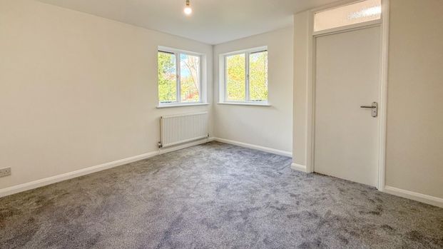 Nightingale Court, Hertford - Photo 1