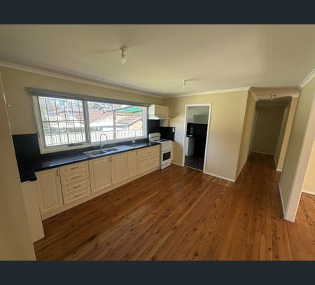 17 Dickens Road, Ambarvale, NSW 2560 - Photo 5