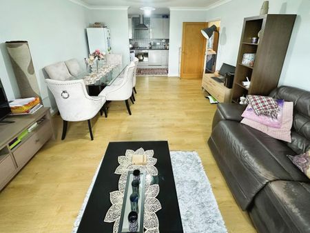 2 bedroom flat to rent - Photo 5