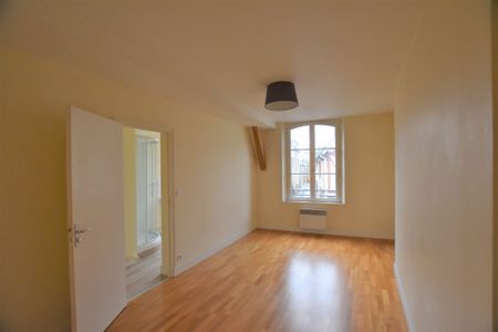 Location appartement 3 pièces, 75.88m², Magny-en-Vexin - Photo 2