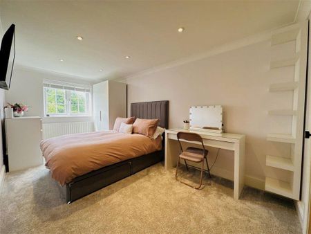 4 bedroom detached house to rent - Photo 5