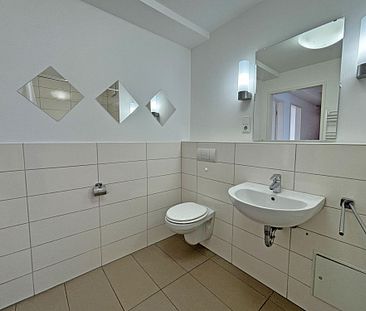 Mit großer Dachterrasse, Sauna und Einbauküche - 3-Zimmer-Wohnung a... - Photo 4