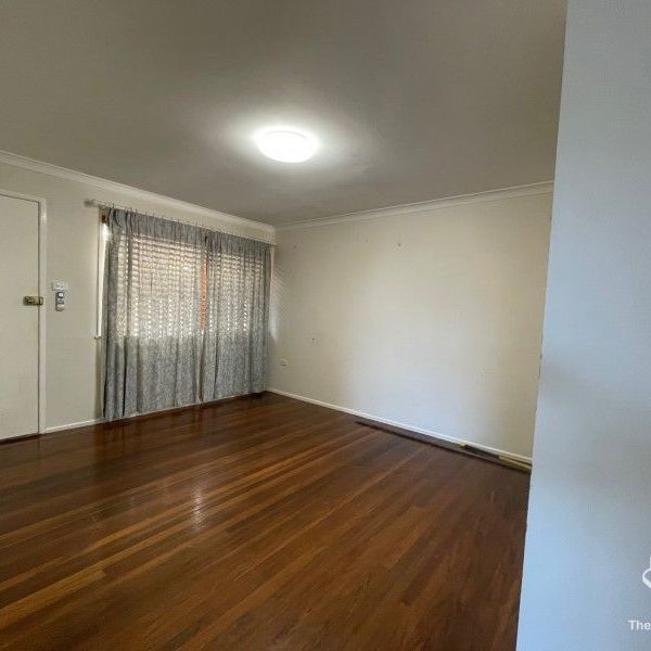 two bedroom unit to let - Photo 1