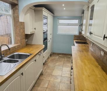 3 bedroom semi-detached house to rent - Photo 4