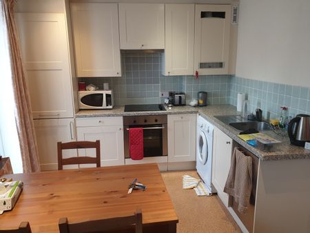 Studio Flat, Winchester Road, SO16 - Photo 5