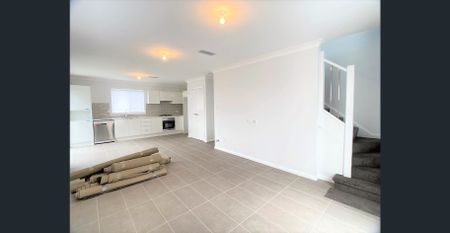 Presentation Perfect Townhouses. Move in NOW! - Photo 2