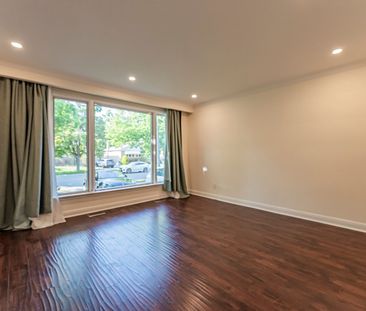 For Lease - 394 Centre Street Unit# Main, Richmond Hill, Ontario - Photo 3