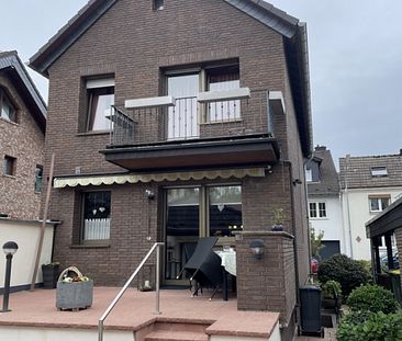 Freistehendes Einfamilienhaus in Rheinnähe, Niederkassel-Rheidt - Foto 2