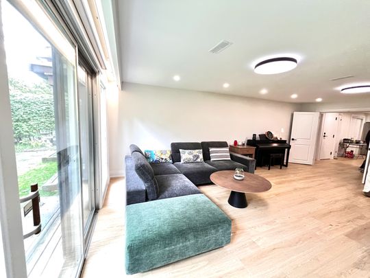 For Lease - 7 Warlock Crescent Unit# Lower Unit, Toronto, Ontario - Photo 1