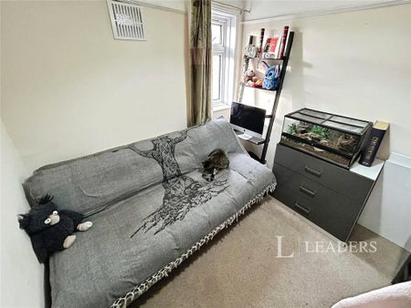 3 bedroom terraced house to rent - Photo 4