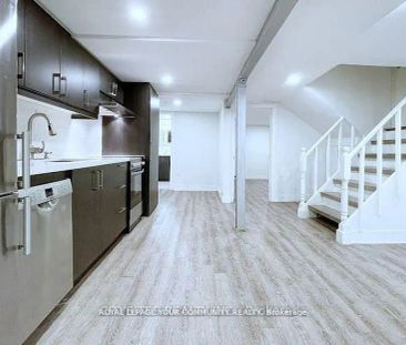 299 Rosewell Avenue E #Lower - Photo 6