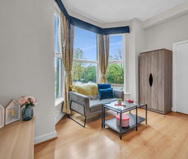 3 MOOR VIEW Leeds - LS6 1AQ - Photo 4