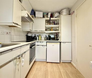 2 bedroom end of terrace house to rent - Photo 4