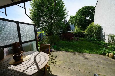 Wunderschöne 2-Zimmer-Wohnung mit Einbauküche und traumhaftem Garten in Ratingen-Ost - Photo 3