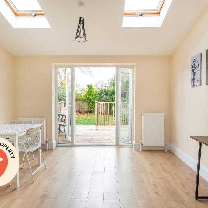 4 bedroom semi-detached house to rent - Photo 1