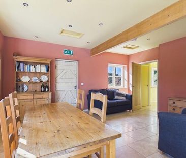 3 bedroom detached house to rent - Photo 2