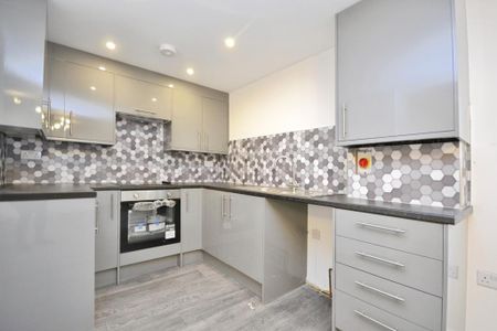 1 bedroom flat to rent - Photo 2