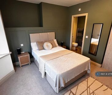 1 bedroom in a house share to rent - Photo 3