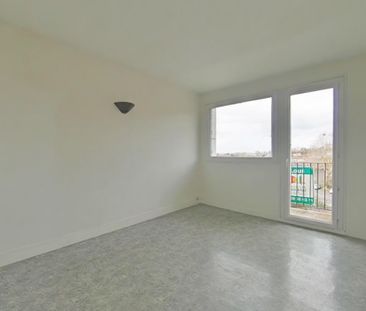 Location Appartement 3 pièces 65m² LOUDUN 86200 - Photo 4