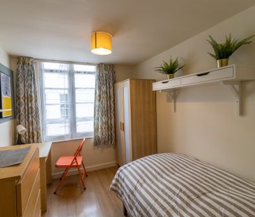 6 Bed Student Accommodation - Photo 1