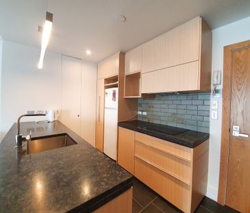 CITY CENTRE - 2 Bedroom Apartment Close to Universities - Photo 3