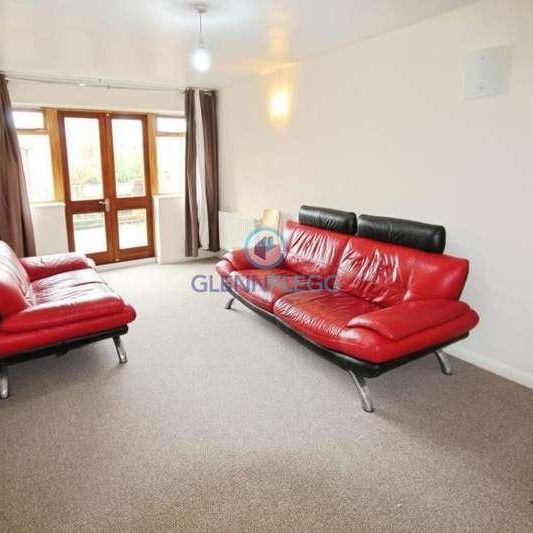 Honeysuckle Court, Colnebrook, SL3 - Photo 1