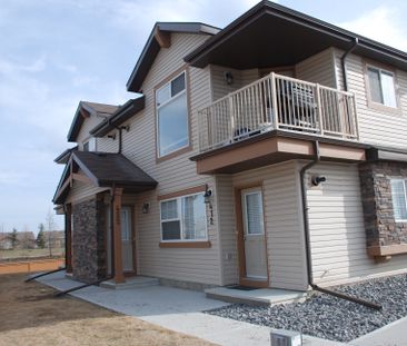 #1226, 31 Jamieson Avenue, (Johnstone Landing) Red Deer – Beautiful... - Photo 2