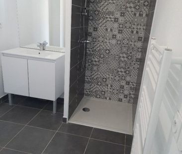 T2 AVEC BALCON ET PARKING - Photo 2